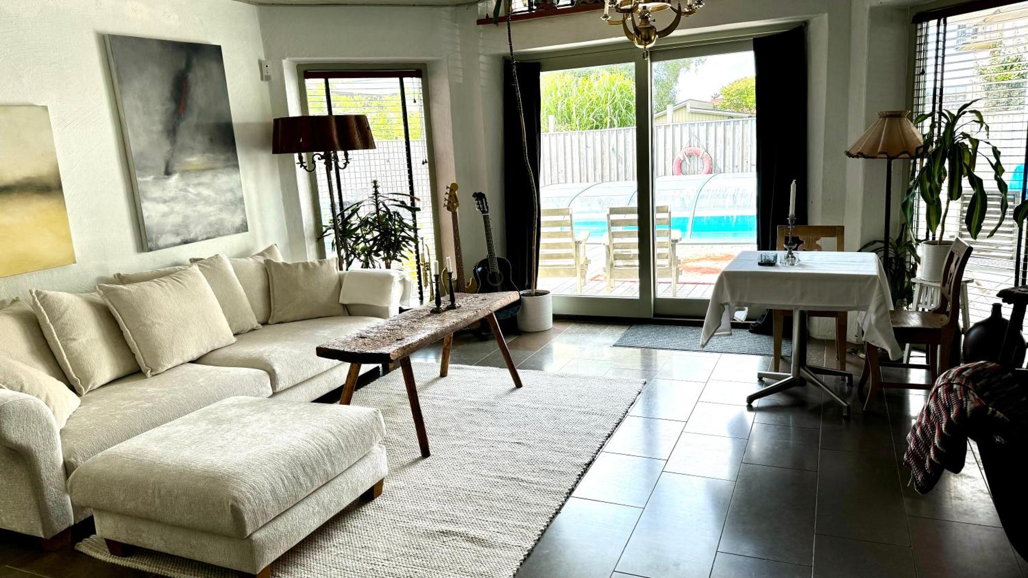 Modernt Hus Naera Stad Och Strand อึสตัด ภายนอก รูปภาพ